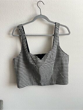 Copper Key Black & White Houndstooth Crop Top